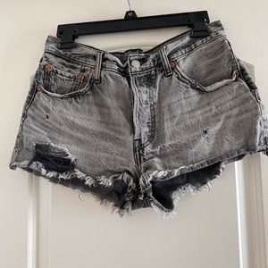 Levi’s black/gray shorts
